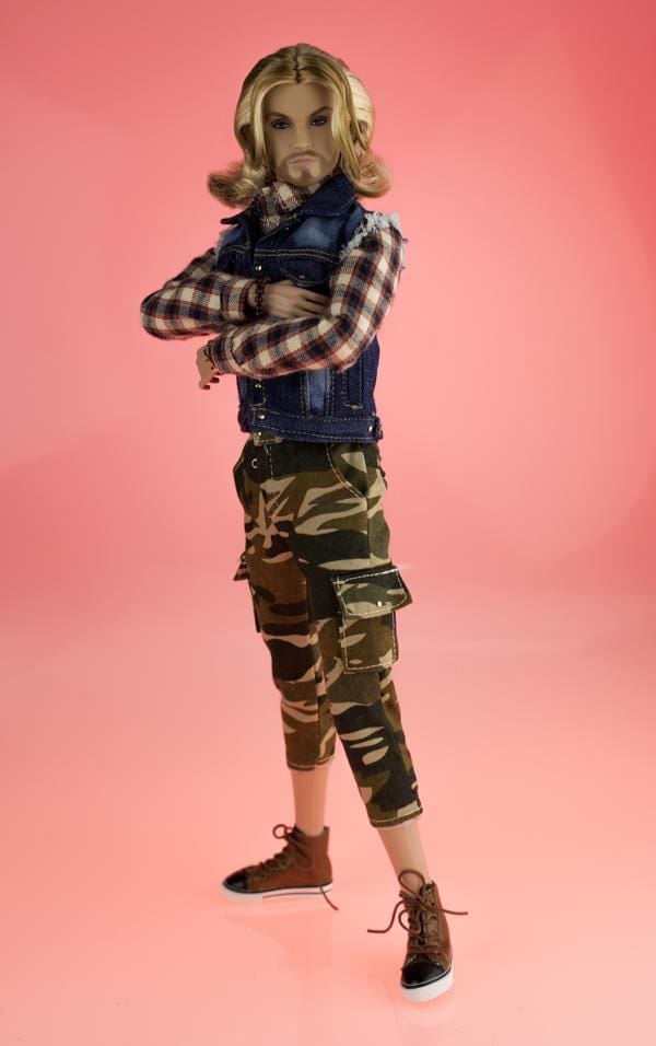 Preston Woods (outfit: Come As You Are)